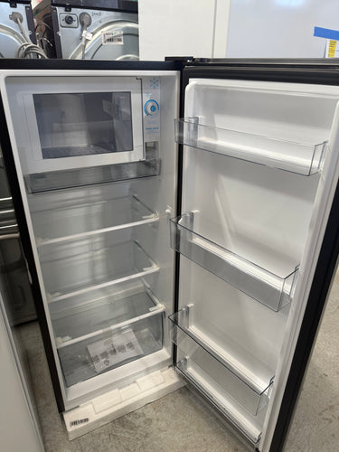 Transportation damaged Hisense 179 L Black Upright Fridge – Model HRBF179B - Second Hand Appliances Geebung